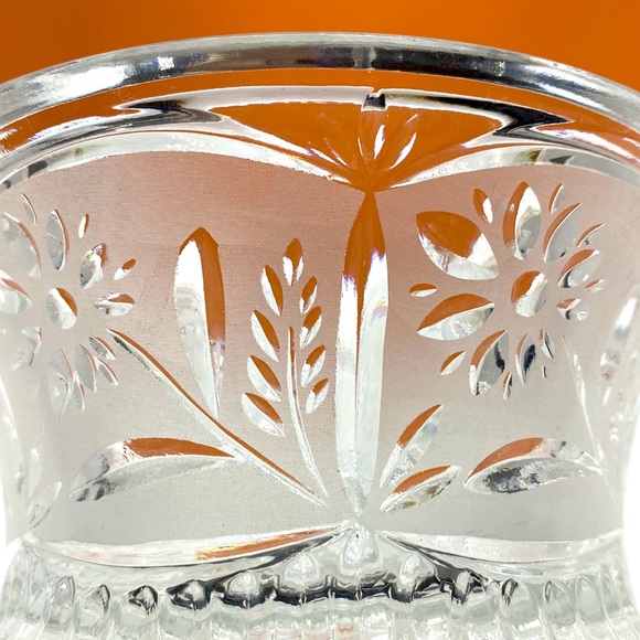 Lausitzer Glass Margaret Daisy Design Crystal Frosted Candy Dish - Picture 5 of 7